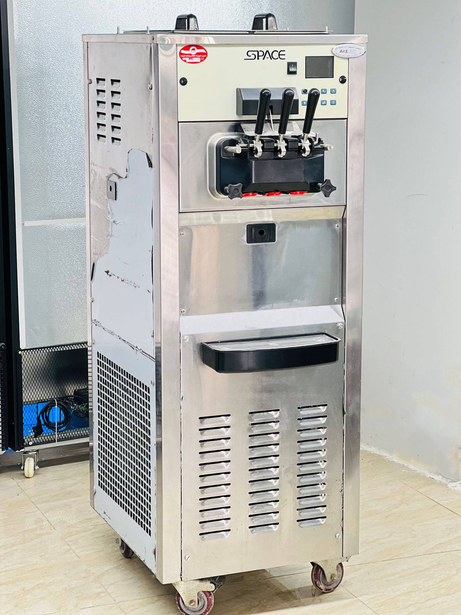 ماكنة ايس كريم SPACE